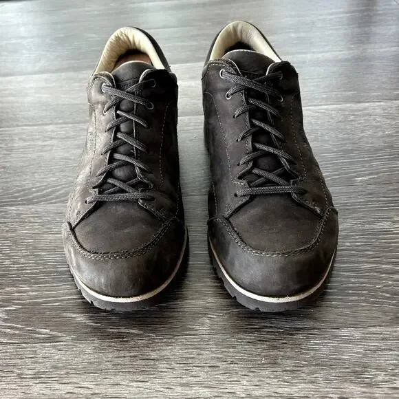 Asolo Town GV Nubuck Gore-Tex Low Hiking Shoe Vibram Sole Brown Approach Outdoor
